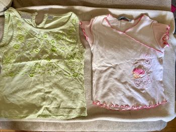 Lot de deux tee-shirts fillette, taille 5 ans