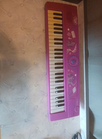 Piano Violetta avec pile déjà intégré 