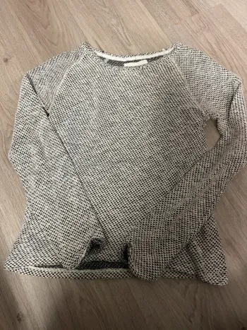 Pull gris