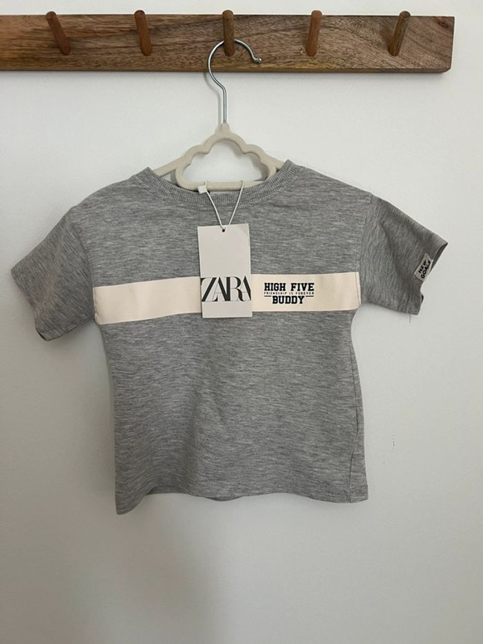 T-shirt university Zara 9-12 mois 80cm