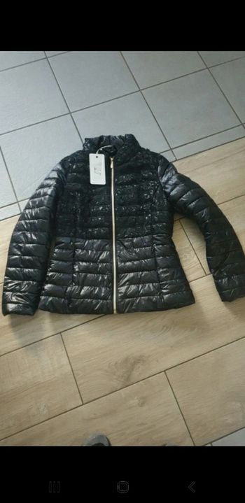 Doudoune noire dentelle Neuve étiquette 36 S