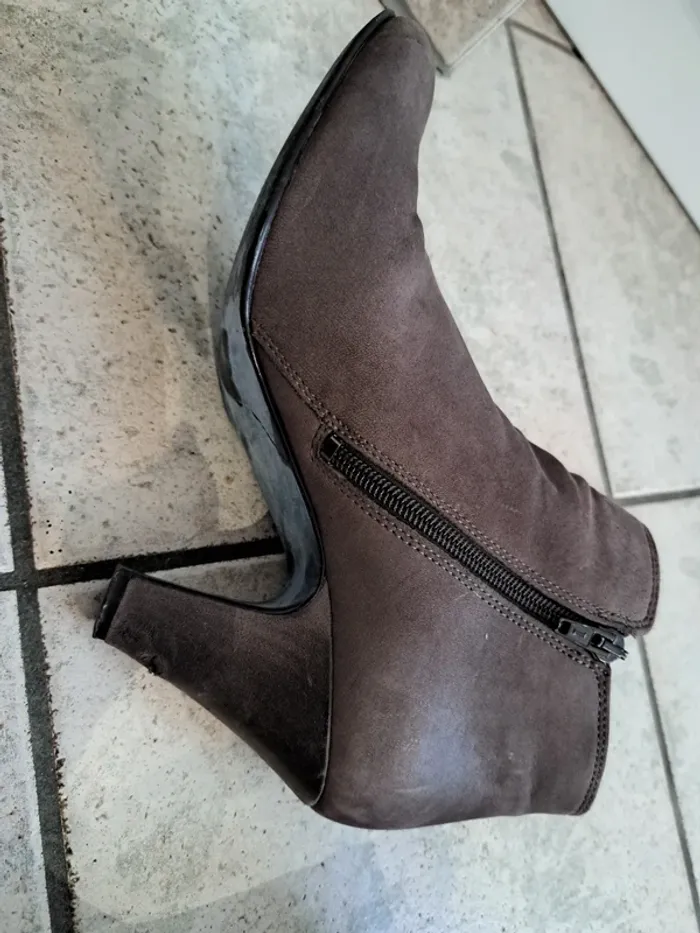 Bottines à talons camel, pointure 41 - photo numéro 3