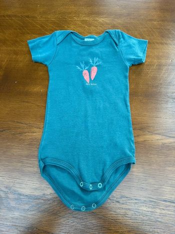 Bodie petit bateau carotte 9 mois