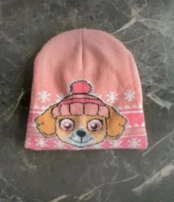 Bonnet Pat Patrouille en très bon état . Taille 3/4  ans