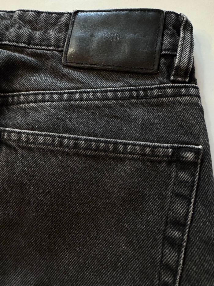 Jean droit gris noir délavé – Zara - 36 - photo numéro 4