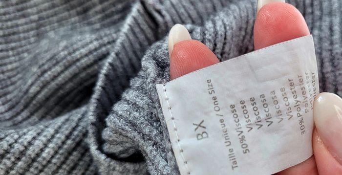Joli Pull gris décolleté noir dentelé Marque Moewy Taille unique - photo numéro 6