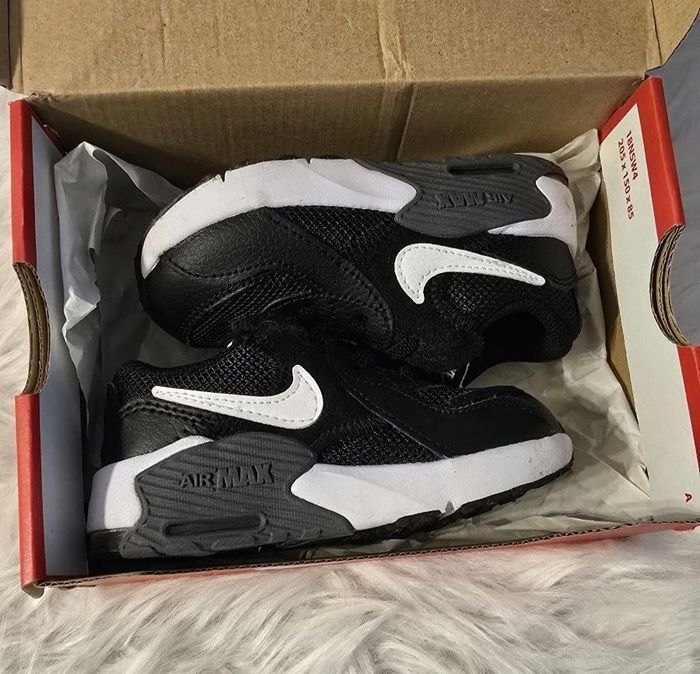 DERBIERS JOURS ....(Mise une fois ) 👌🤩🥰😍Superbes Baskets NIKE AIR MAX pointure 23.5 (lacets élastiques)😍🤩💙🥰 - photo numéro 7
