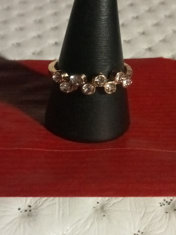 Tres belle bague , pour femme