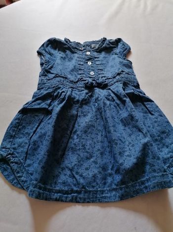 Très belle robe comme neuve beau tissus