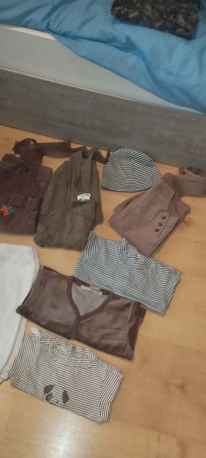 Lot de 13 vêtements pour garçon en taille 6 mois - photo numéro 4