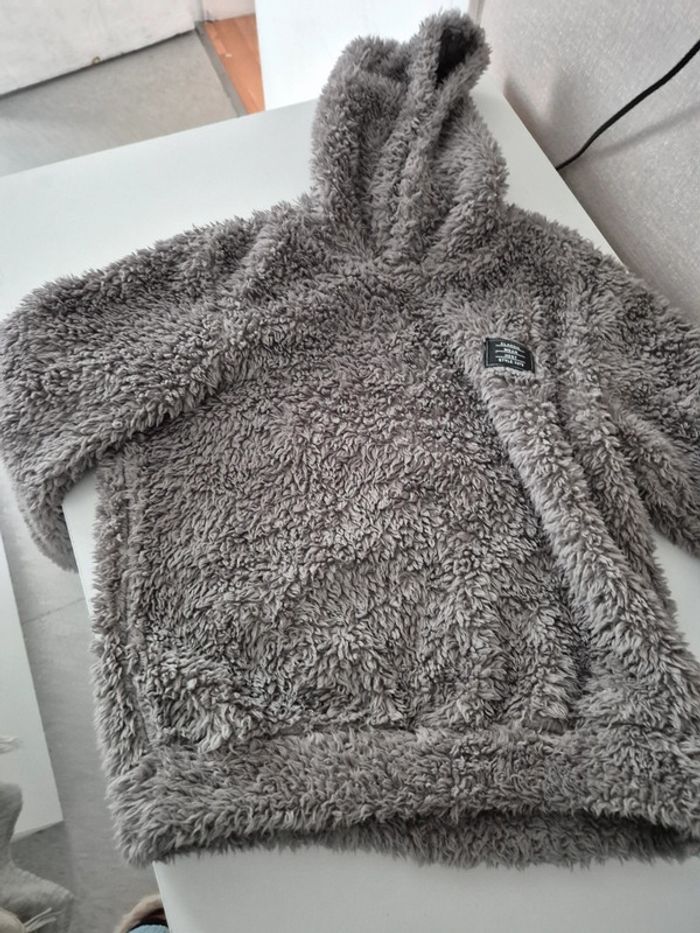 Gros pull chaud - photo numéro 3