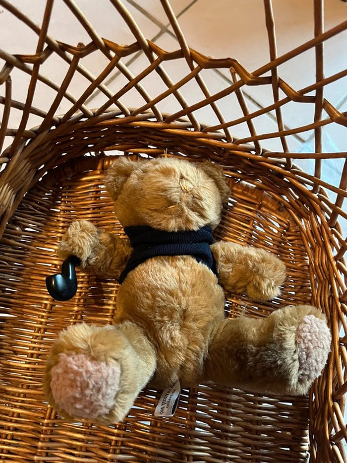Ours en peluche avec pipe - photo numéro 2