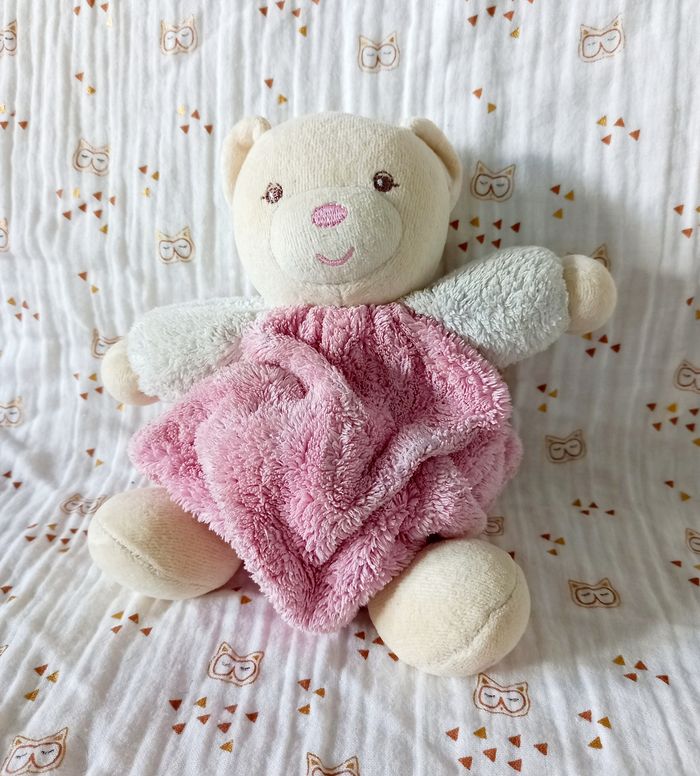 Doudou ours Kaloo plume