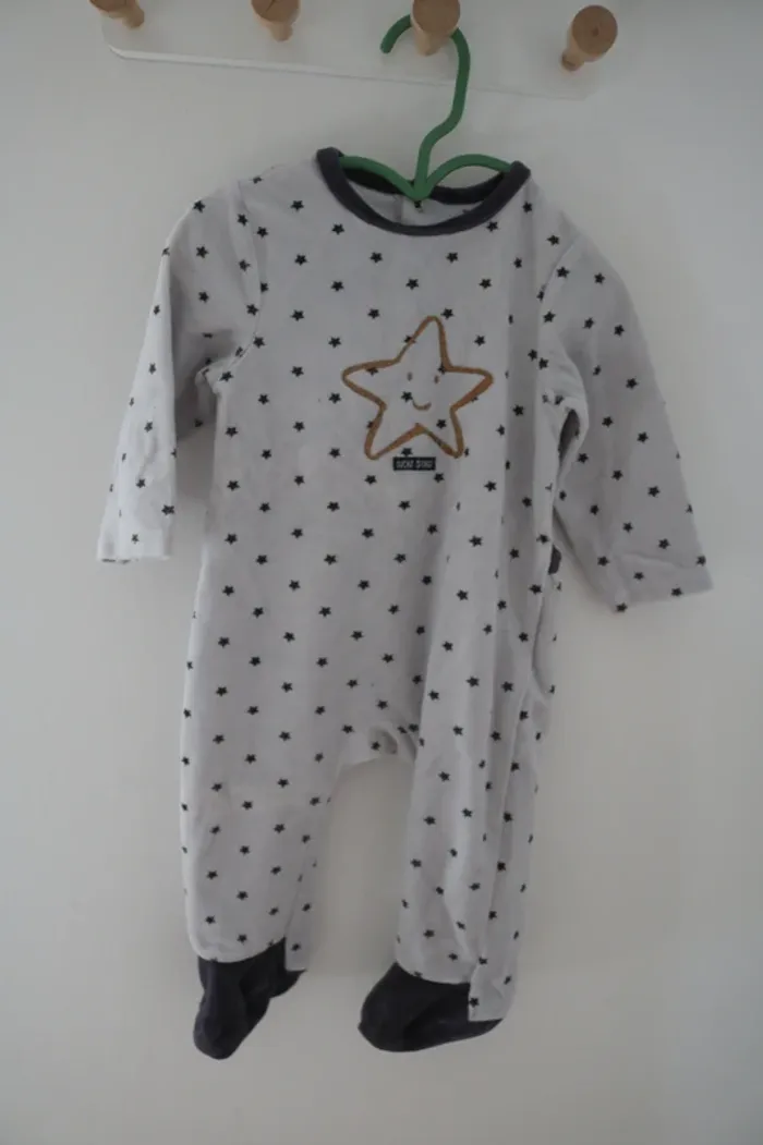 Lot pyjamas hiver garçon 12 mois - photo numéro 2