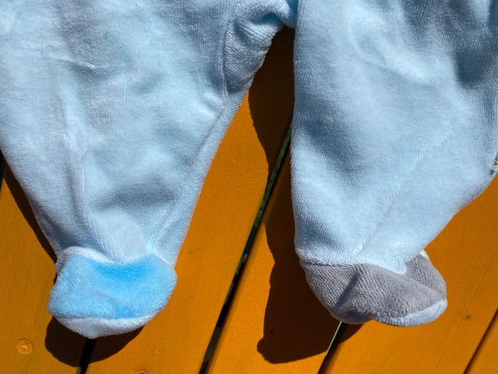 Pyjama à pieds - photo numéro 3