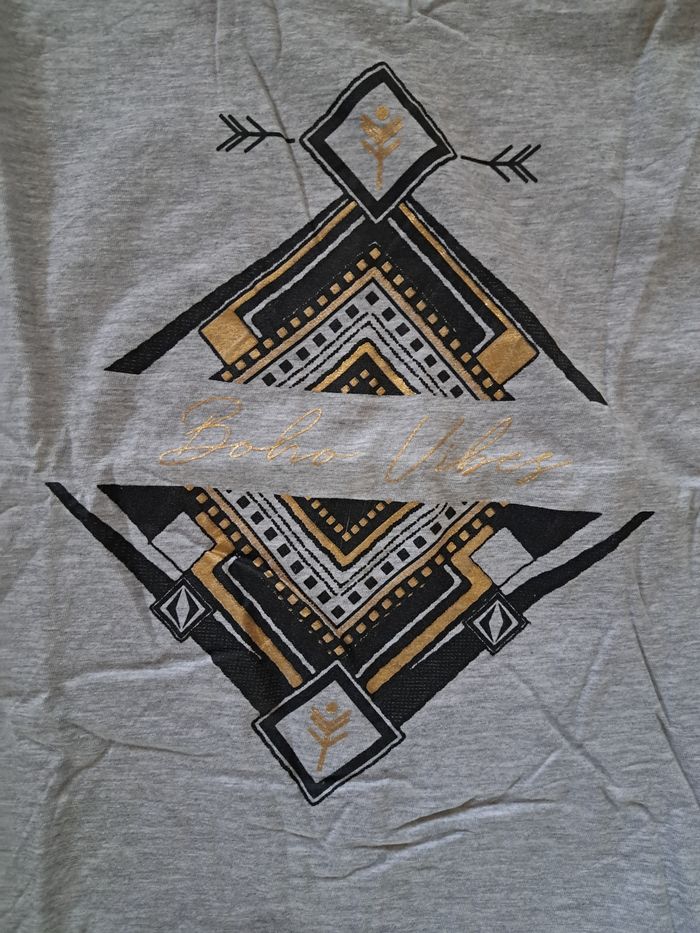 T-shirt femme Taille L - photo numéro 2