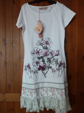 Robe d'été blanc "Savage Culture" TS neuve