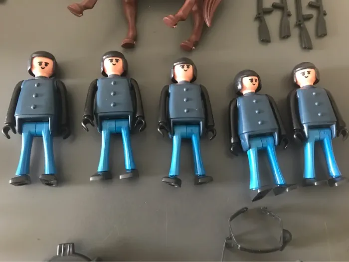 Jeu de construction Play-big les playmobils de l’Ouest - photo numéro 5