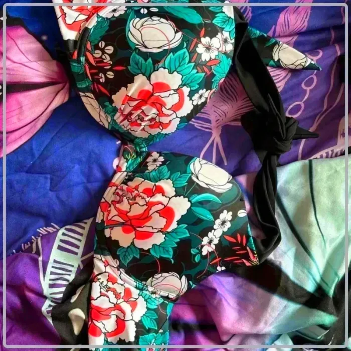 Haut  de maillot  de  bain  taille 42 - photo numéro 2