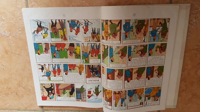 Livre BD " La Vallée des Cobras " de Hergé - photo numéro 3