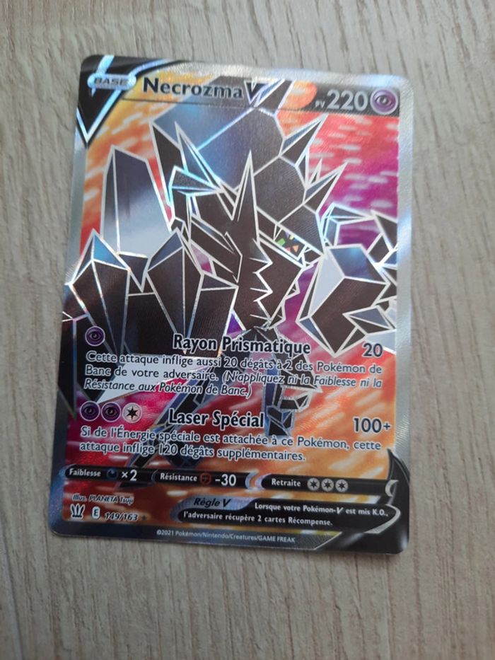 Carte Pokemon Necrozma V PV 220 149/163 neuve