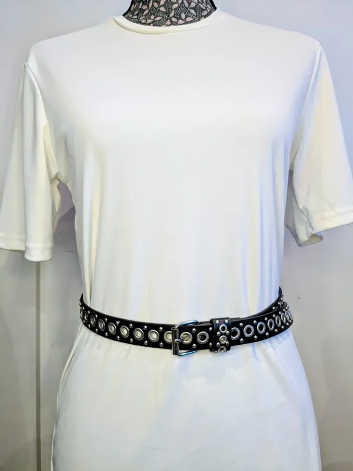 Ceinture gothique à œillets métalliques – look dark garanti - photo numéro 3