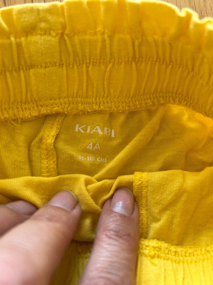 Lot 3 shorts 4 ans - photo numéro 3