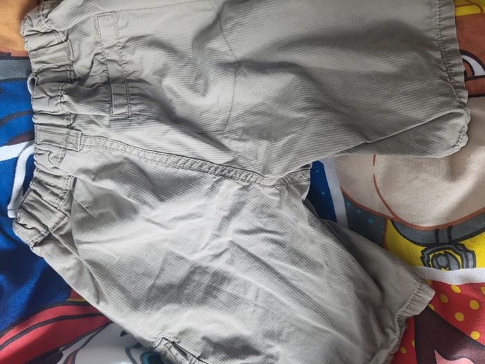 Short 6 ans ,petit fil  de tiré - photo numéro 3