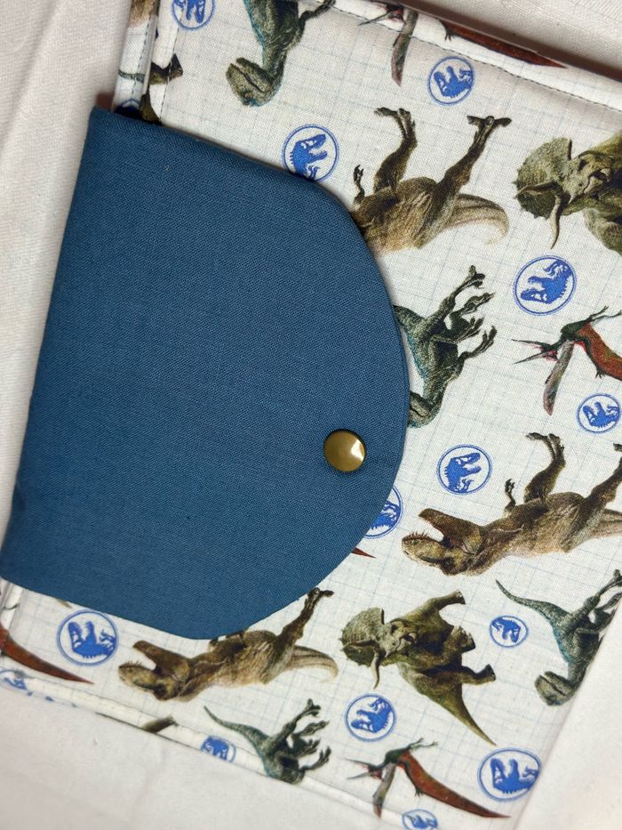 Protège carnet de santé dinosaures - photo numéro 3