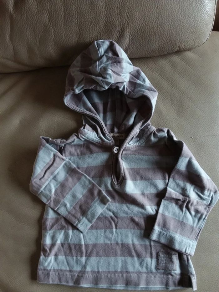 Sweat léger ou tee-shirt à capuche