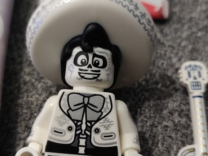 Minifig Lego Ernesto de la Cruz - Coco - Series Disney 100 - Complet - coldis100-10 dis101 - photo numéro 4