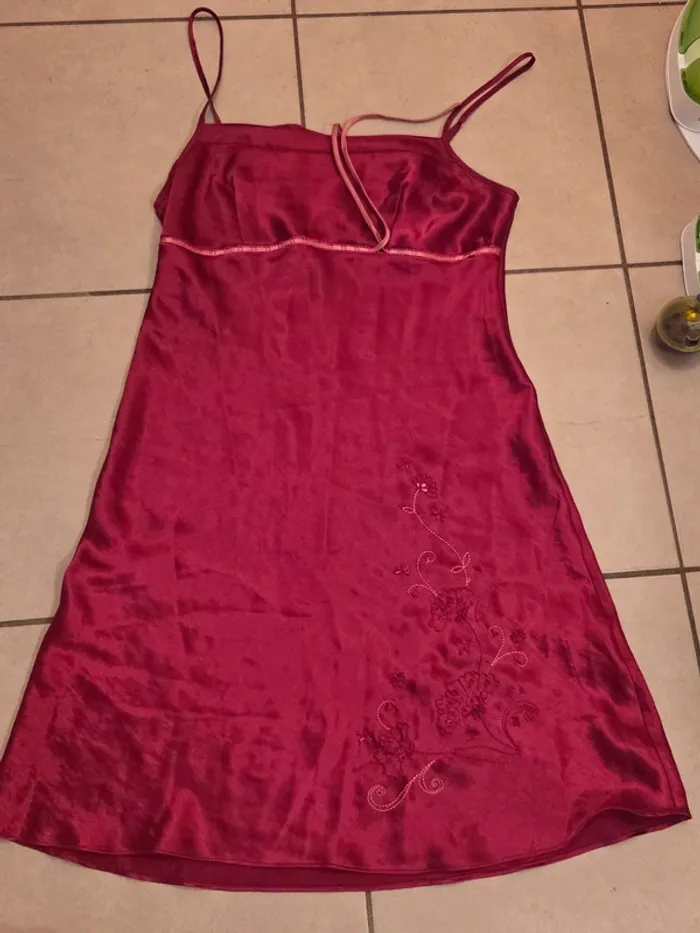 Nuisette rouge femme Taille 38