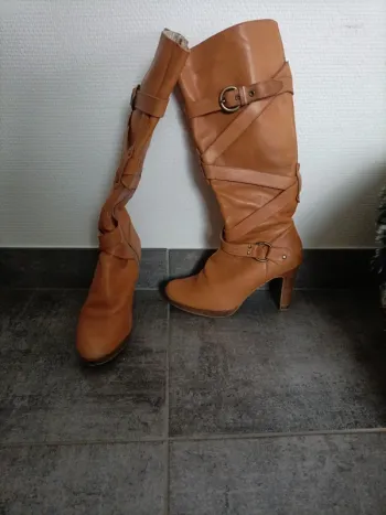 Bottes cuir véritable camel
