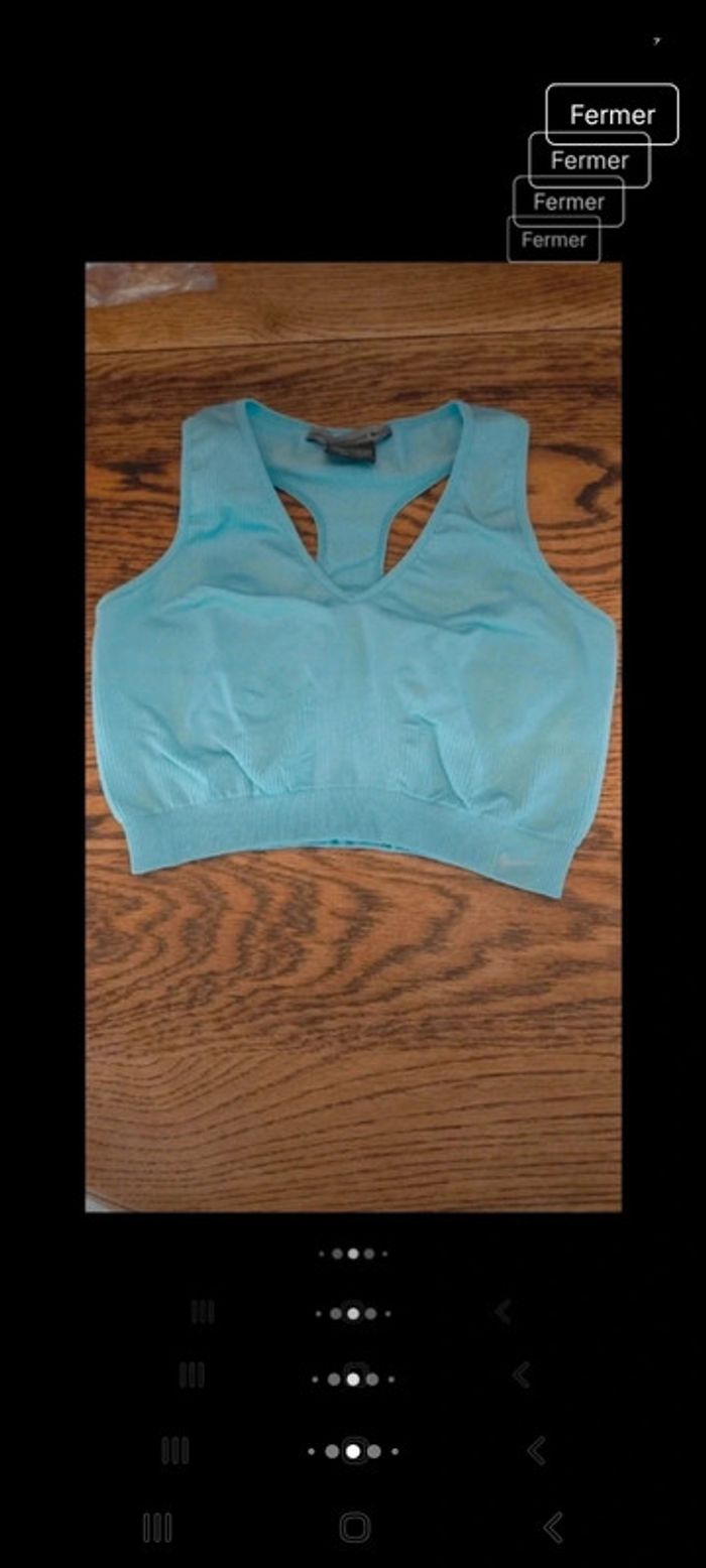Brassière de sport Nike sans couture fr 40/42 - photo numéro 5
