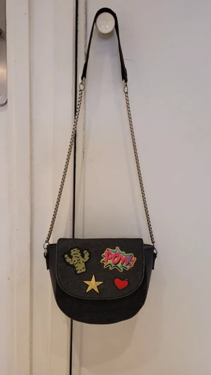 Sac bandoulière décoration cactus, étoile, cœur et "pow"