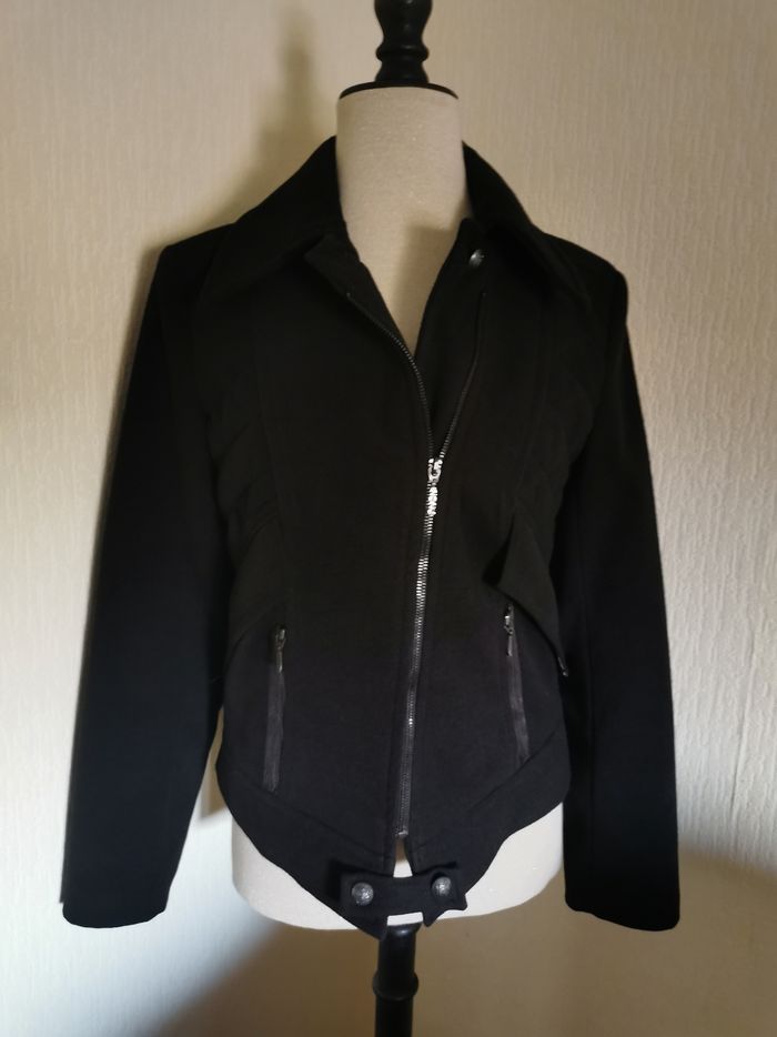 Veste noire coupe perfecto 2026 - photo numéro 2