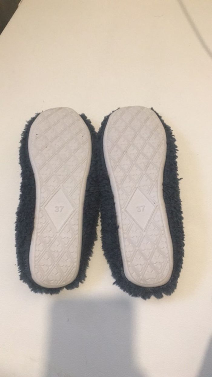 Petits chaussons - photo numéro 2