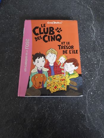 Livre bibliothèque rose le club des cinq tome 1 et le trésor de l'île