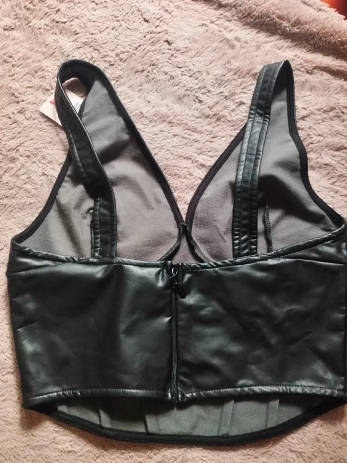 Top corset similicuir noir neuf Nelly M - photo numéro 2