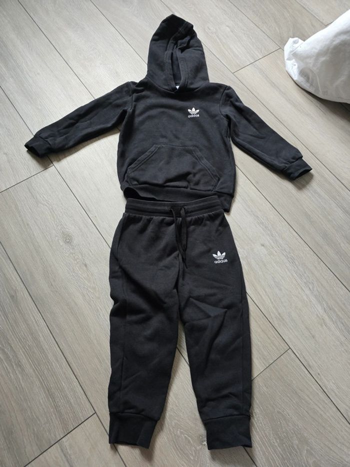 Survetement adidas 2/3ans