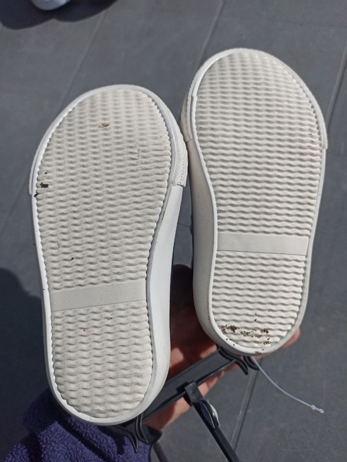 Chaussures taille 22 - photo numéro 3