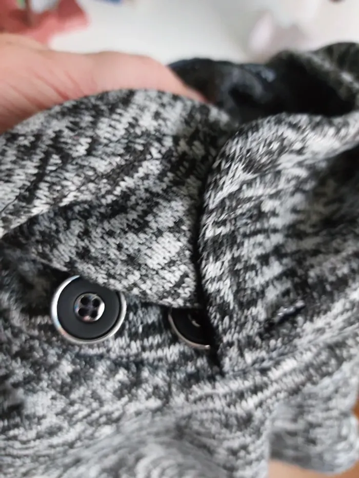 Sweat à capuche doublé détail simili cuir - photo numéro 12