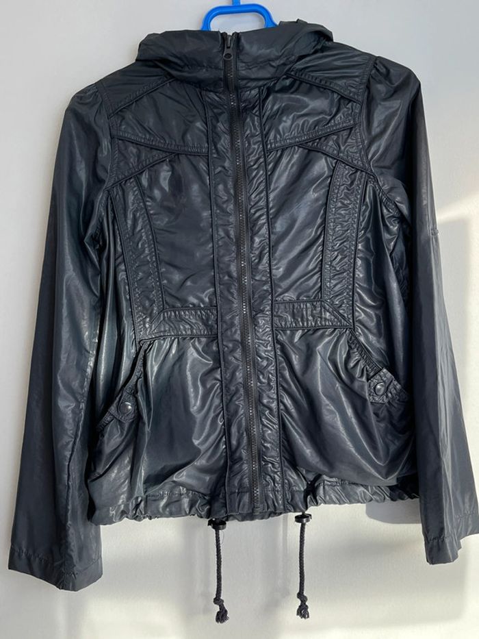 Manteau très léger pour femme gris B n K en taille 36