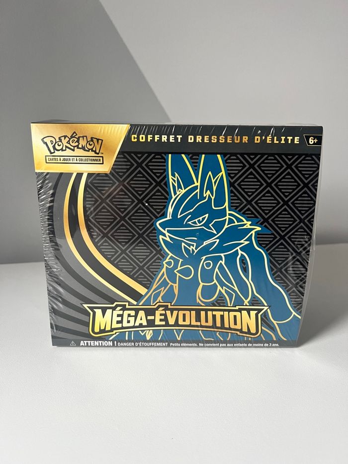 Etb coffret dresseur d’élite méga évolution lucario scellage distendu me1 me01 cartes Pokémon - photo numéro 1