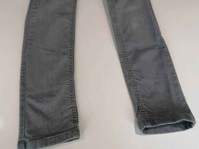 Jeans gris T 10 ans 👦🏻 - photo numéro 10