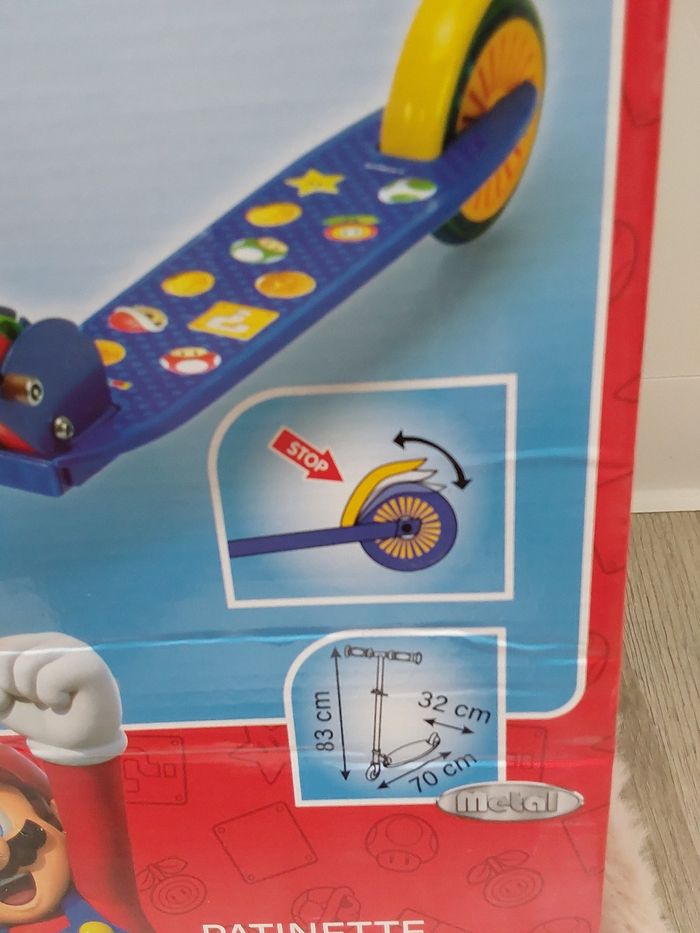 Trottinette pliable 2 roues - Super Mario - neuve - photo numéro 2