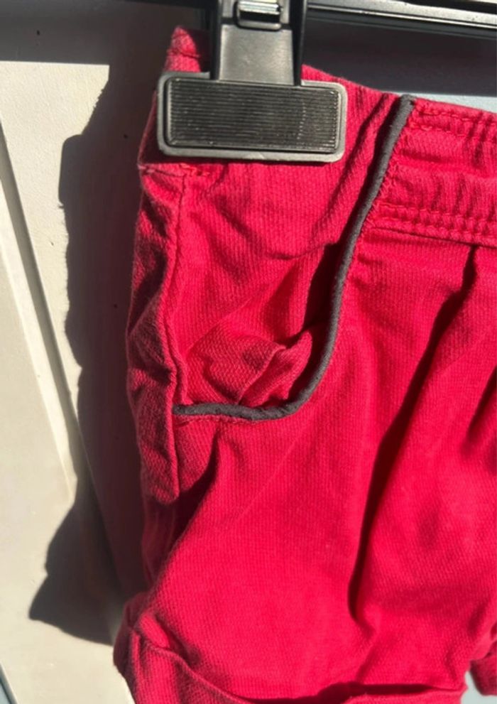 🔴 Short rouge Obaïbi – 12 mois – Très bon état 👶 - photo numéro 2