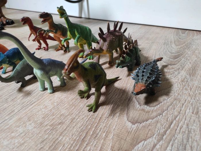 Lot dinosaures - photo numéro 3