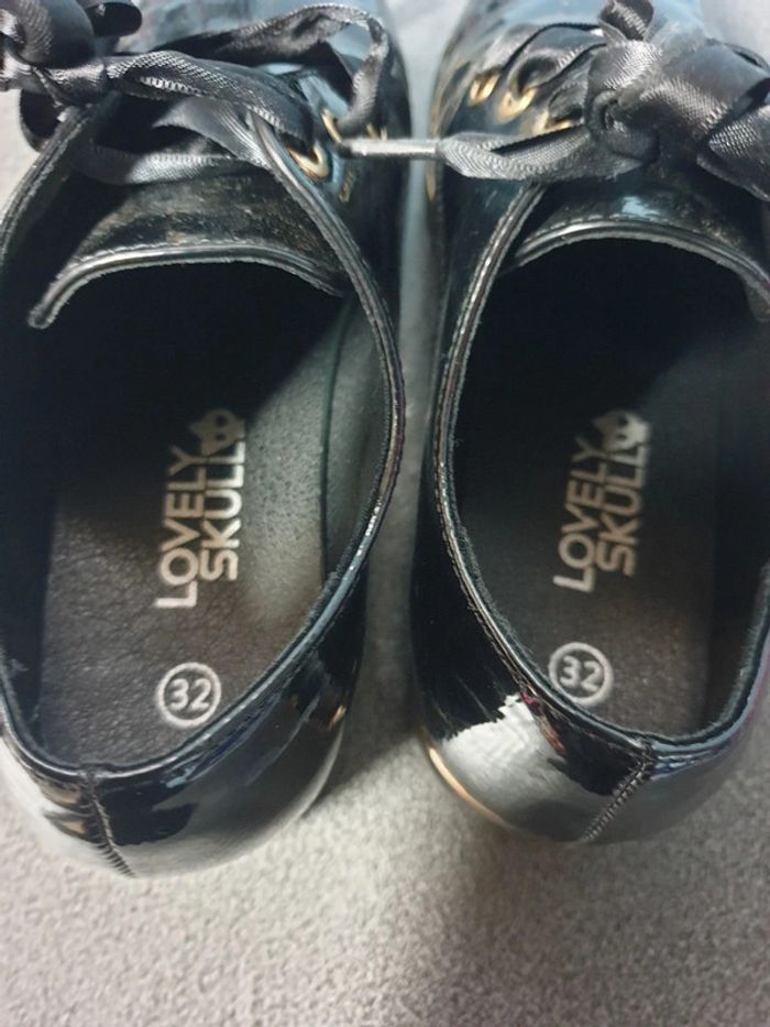 Derby chaussures vernies noires 32 lacets rubans Lovely Skull idéales cérémonie - photo numéro 3