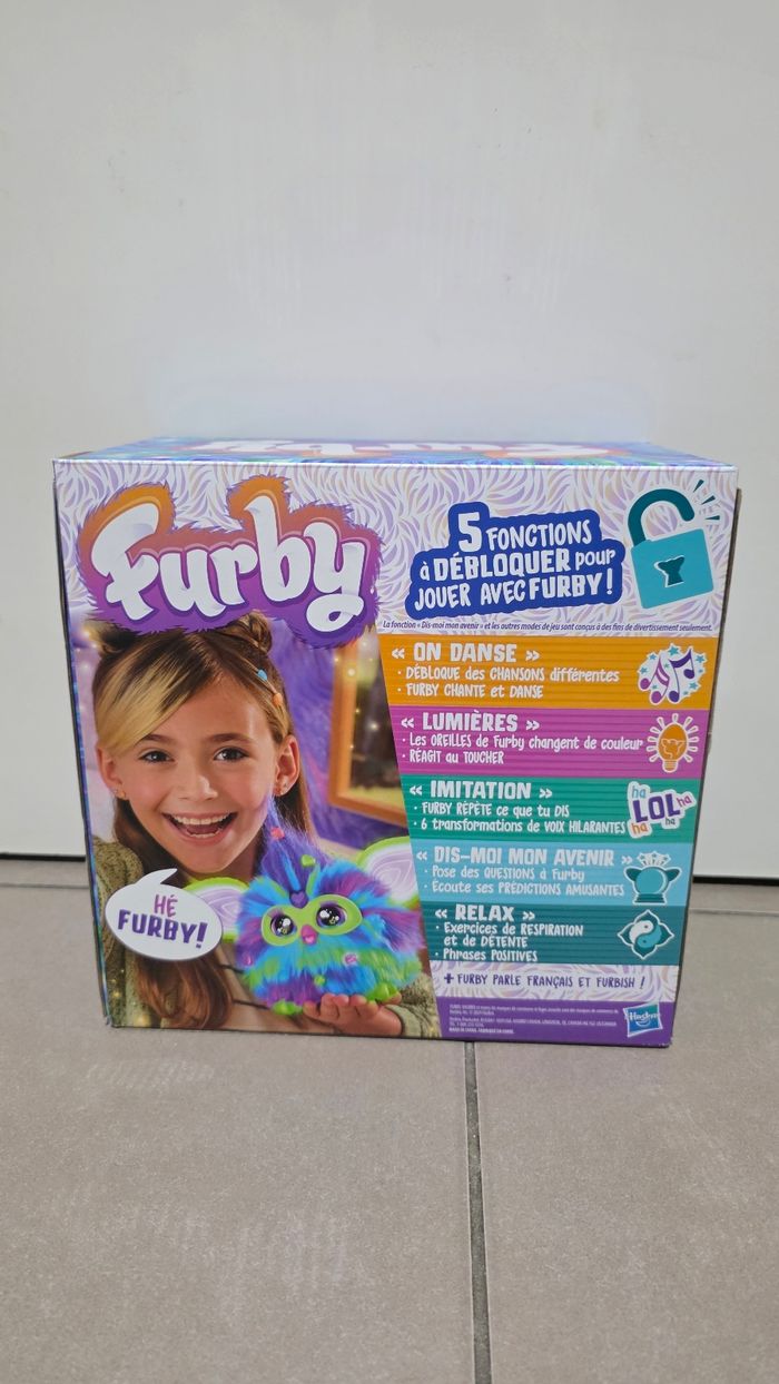 Furby brille dans le noir - photo numéro 2